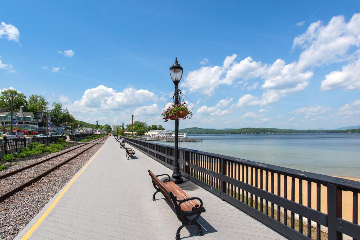Popular attractions Area Nearby Property